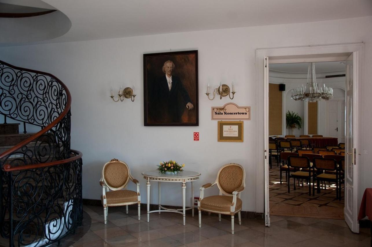 Hotel Zamek Pultusk Dom Polonii ภายนอก รูปภาพ