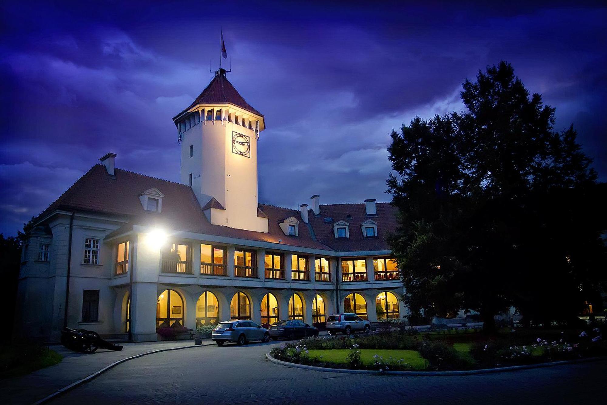 Hotel Zamek Pultusk Dom Polonii ภายนอก รูปภาพ