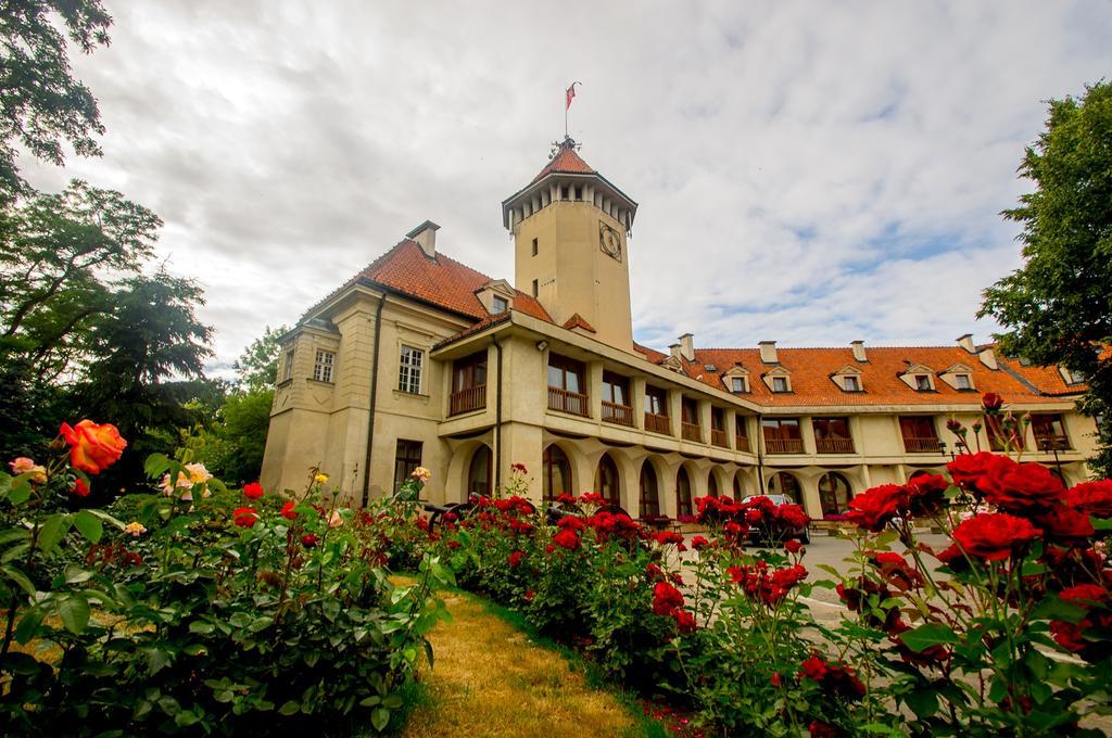 Hotel Zamek Pultusk Dom Polonii ภายนอก รูปภาพ