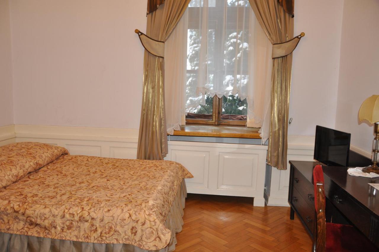 Hotel Zamek Pultusk Dom Polonii ภายนอก รูปภาพ