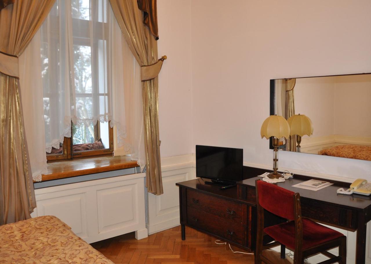 Hotel Zamek Pultusk Dom Polonii ภายนอก รูปภาพ
